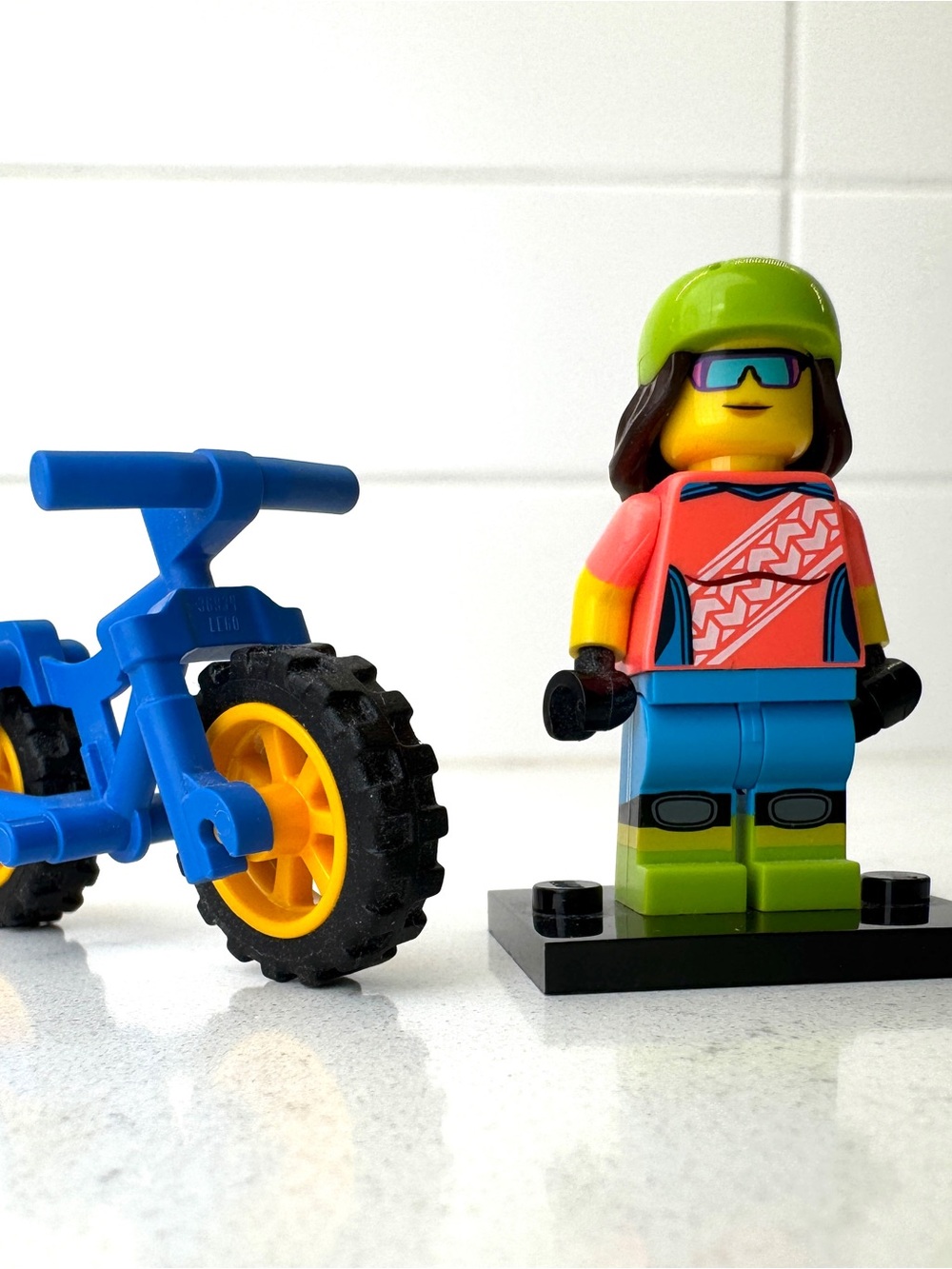 Lego Minifig - Mountain Biker - CMF Series 19